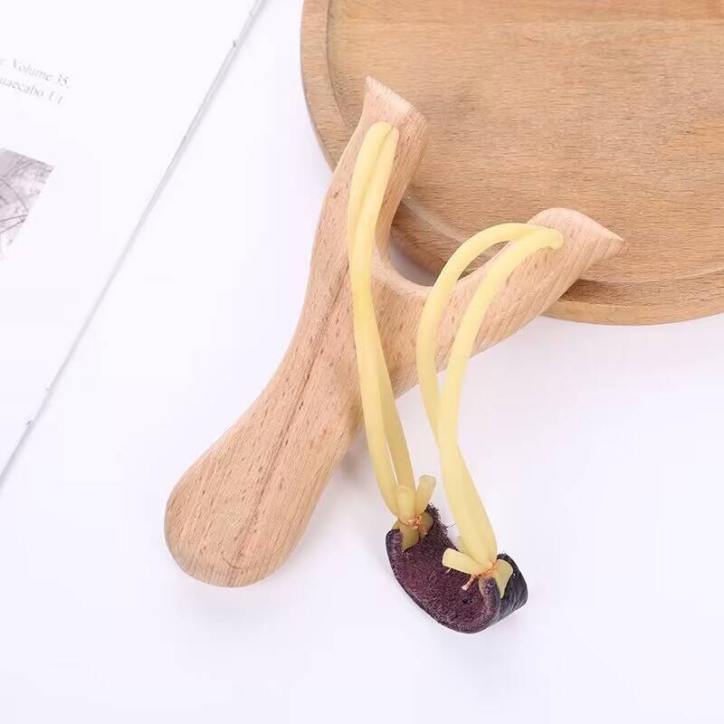 1 set of wood slingshots (without mashed balls)